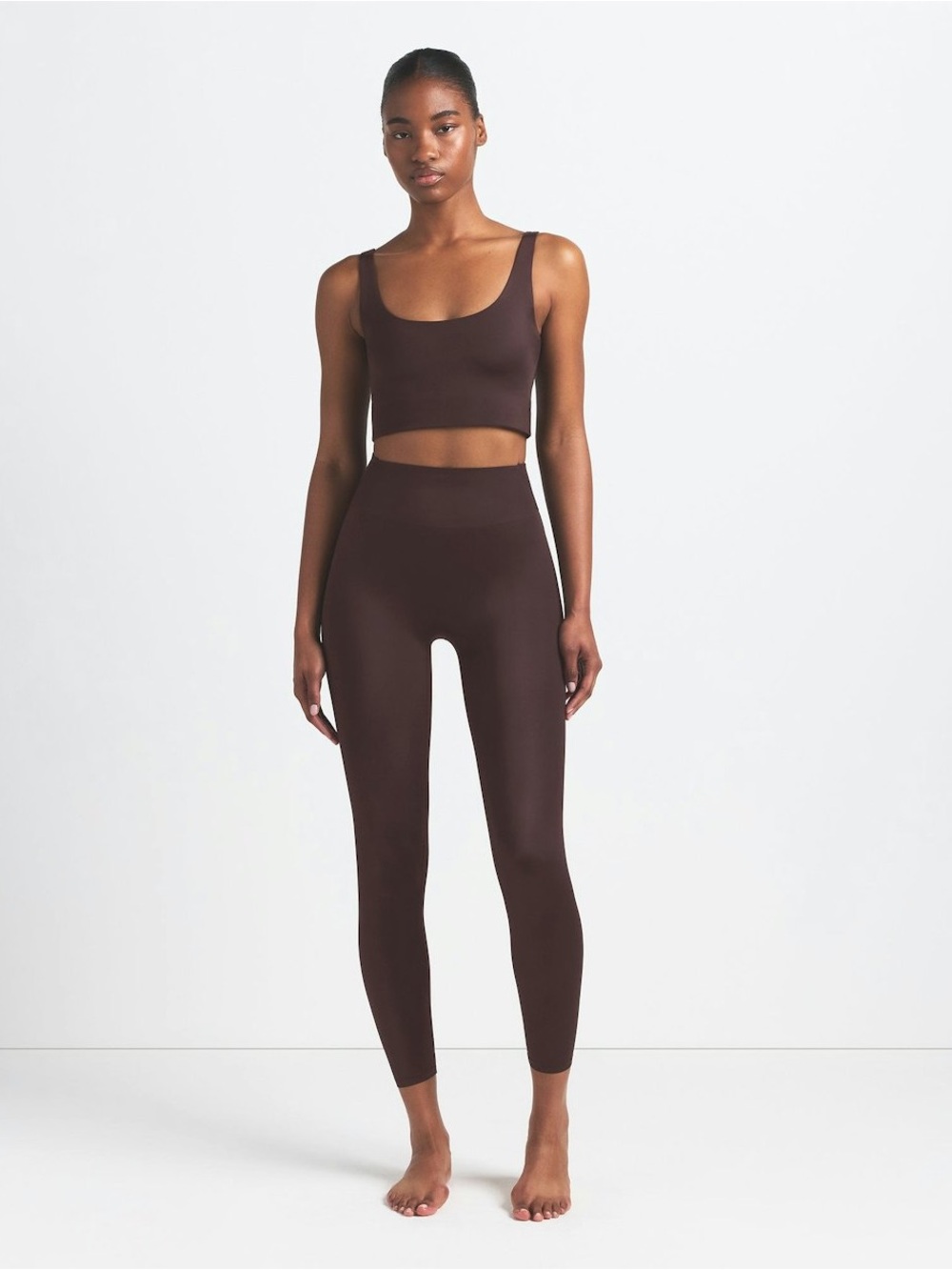 NWT NikeSKIMS $108 Shine
Women's High-Waisted Bonded 26" Phoenix- current -Sm